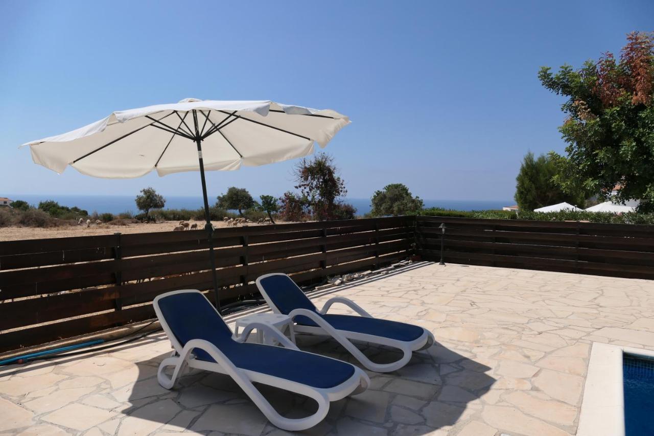 Lilly Villa Peyia Exterior photo