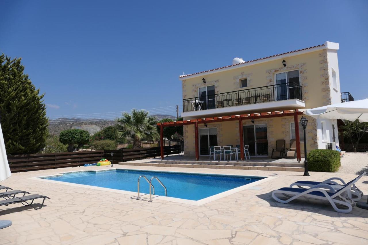 Lilly Villa Peyia Exterior photo