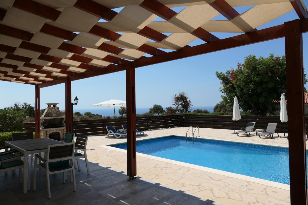 Lilly Villa Peyia Exterior photo