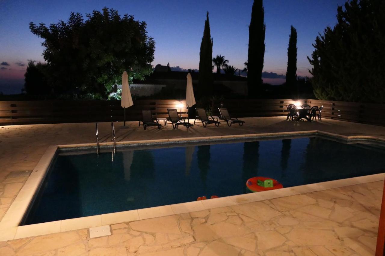 Lilly Villa Peyia Exterior photo
