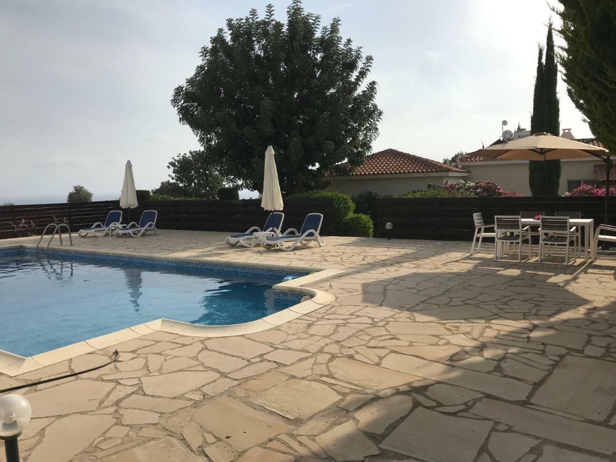 Lilly Villa Peyia Exterior photo