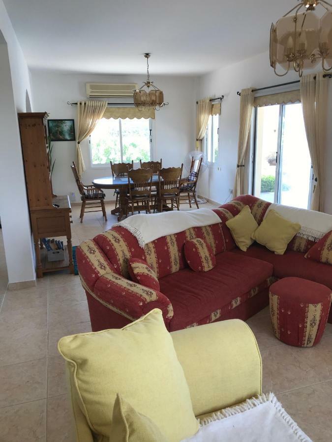 Lilly Villa Peyia Exterior photo