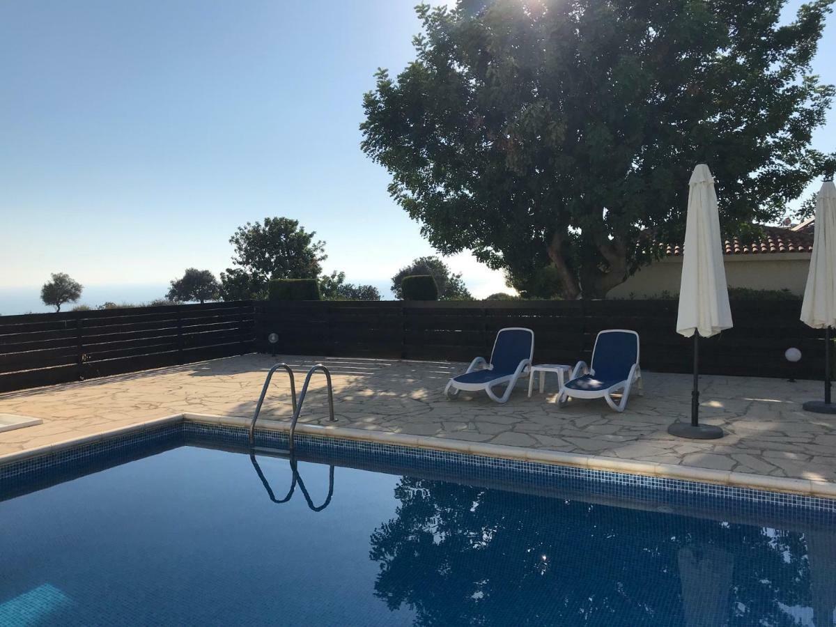 Lilly Villa Peyia Exterior photo