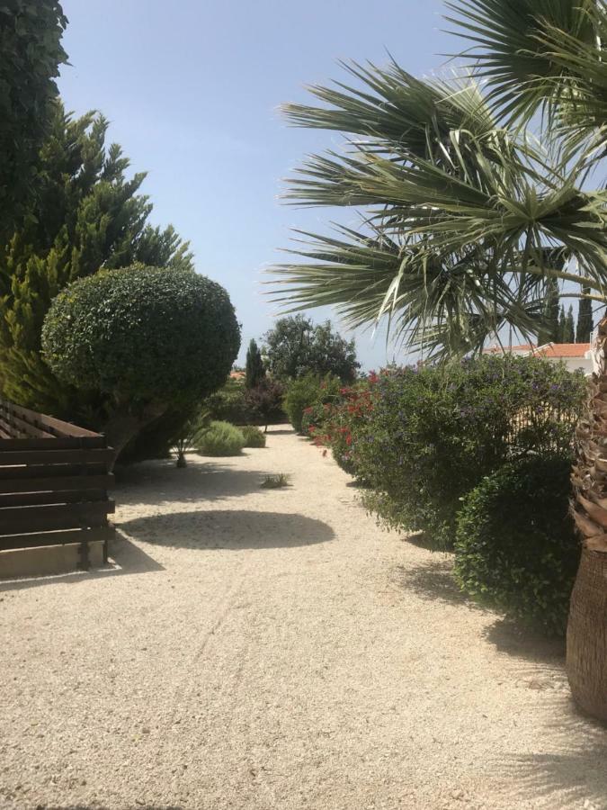 Lilly Villa Peyia Exterior photo