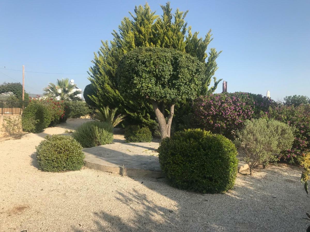 Lilly Villa Peyia Exterior photo