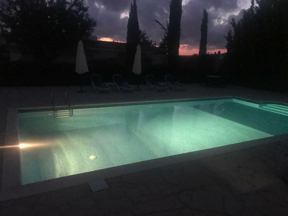 Lilly Villa Peyia Exterior photo